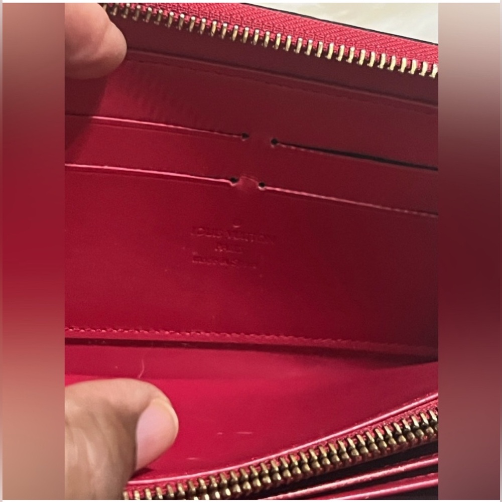 Louis Vuitton Limited Edition Monogram Vernis Rose-Indien Red/Purple Wallet - Picture 10 of 11